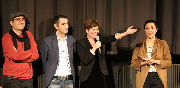 Ali Can und Tina Leisch (beide in der Mitte) bei der Premiere von Nur die Toten kehren heim im Votiv Kino in Wien